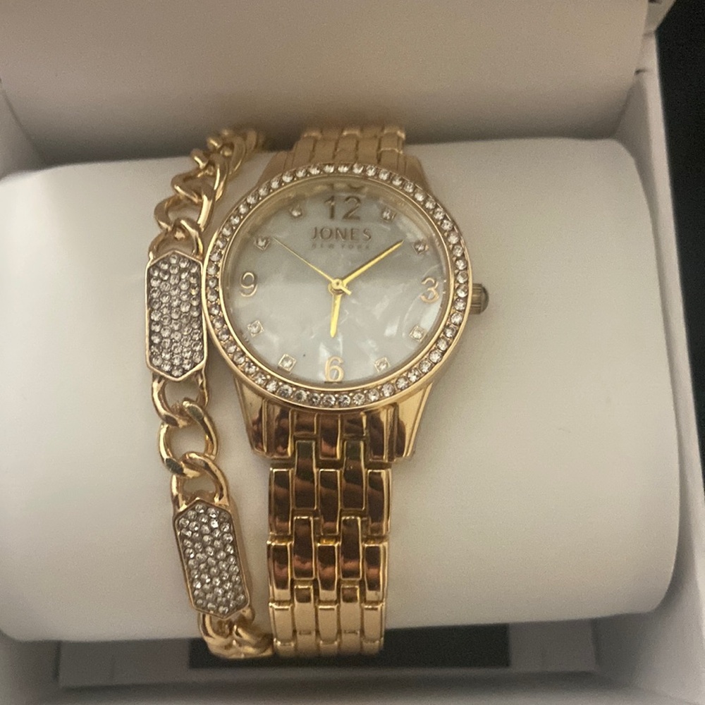 GUC Watch & Bracelet Set